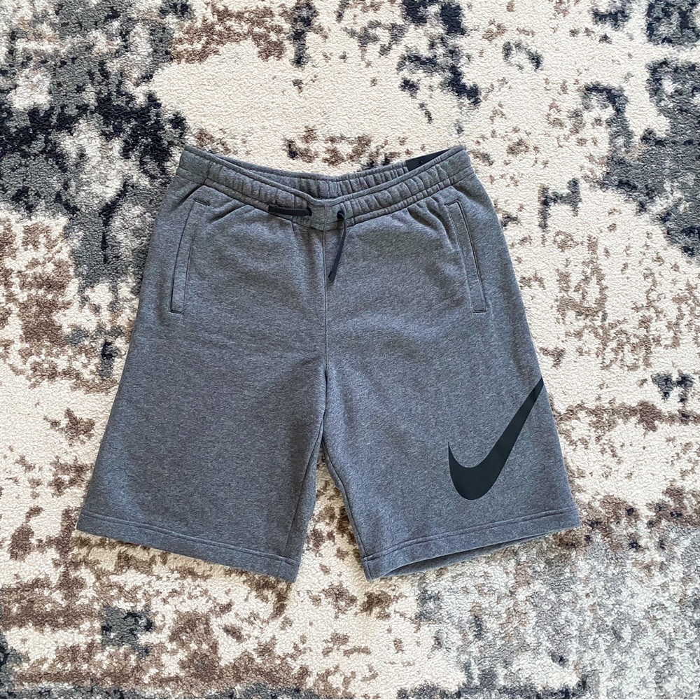 NWT Nike Men’s Size Large Shorts